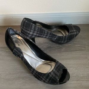 Apt 9 Black Plaid High Heels